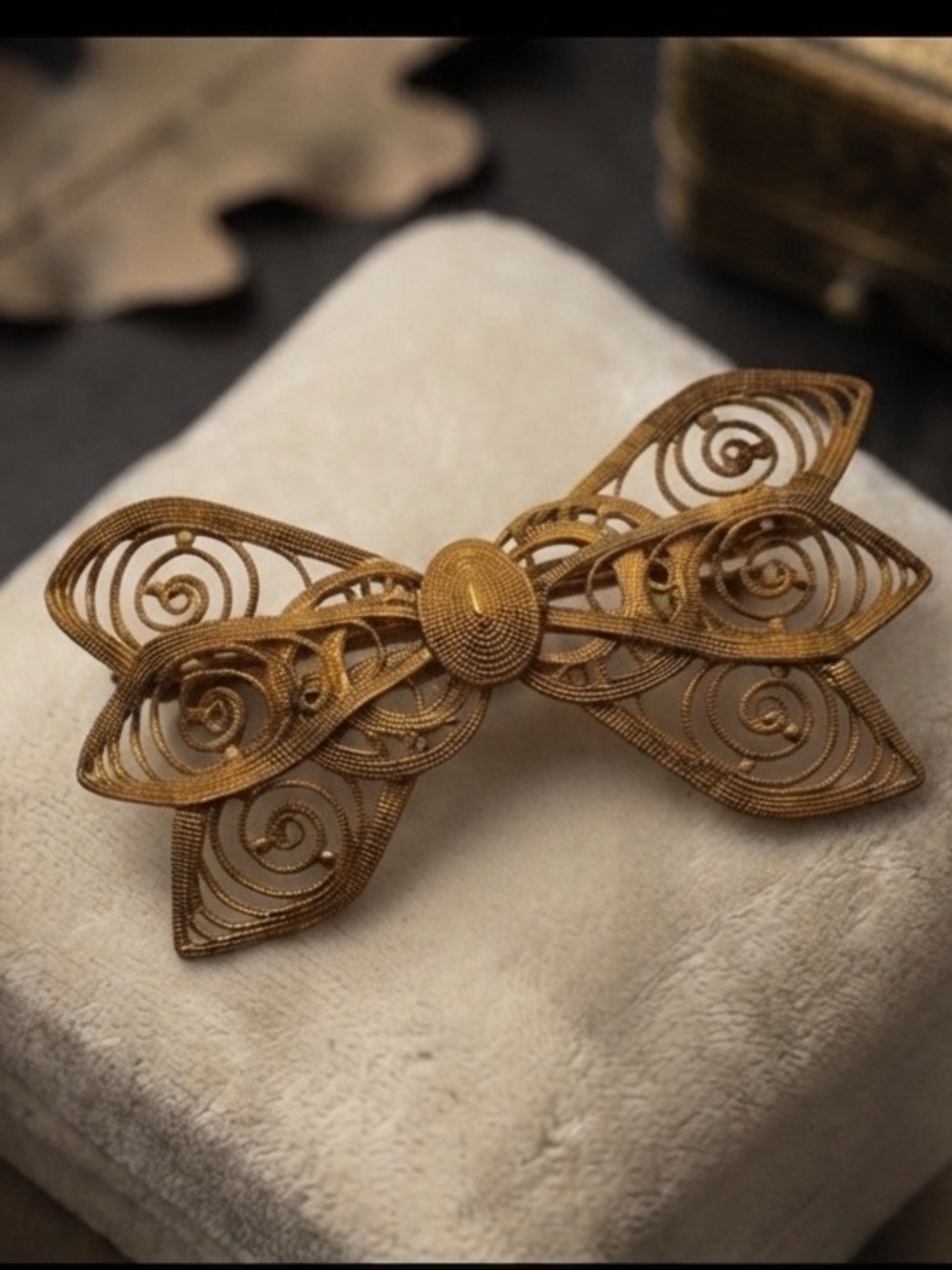 Antique Czech Art Deco Gold Filigree Bow Brooch